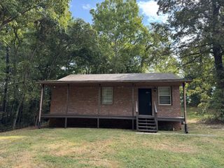 2211 Stokes Rd, Clarksville, TN 37043