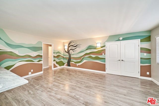 6520 Shirley Avenue 14, Reseda (los Angeles), CA 91335