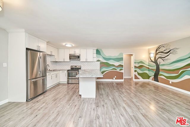 6520 Shirley Avenue 14, Reseda (los Angeles), CA 91335