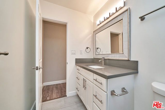 6520 Shirley Avenue 14, Reseda (los Angeles), CA 91335