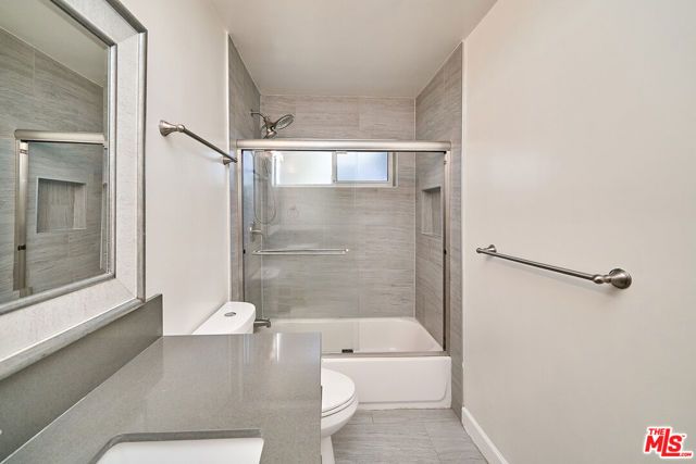 6520 Shirley Avenue 14, Reseda (los Angeles), CA 91335