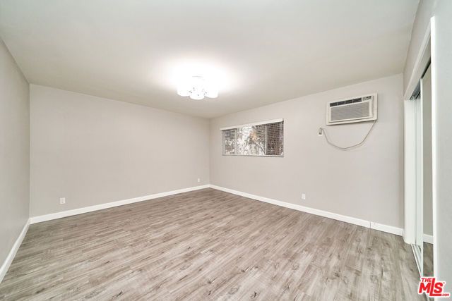 6520 Shirley Avenue 14, Reseda (los Angeles), CA 91335