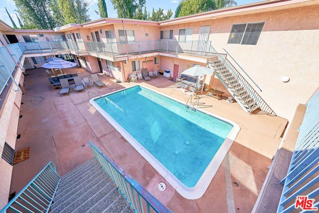 6520 Shirley Avenue 14, Reseda (los Angeles), CA 91335