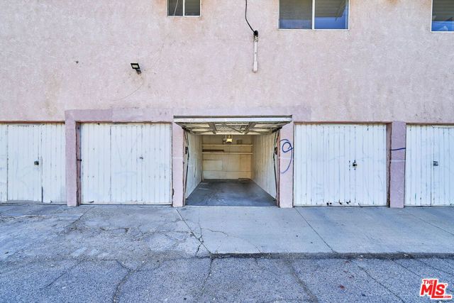 6520 Shirley Avenue 14, Reseda (los Angeles), CA 91335