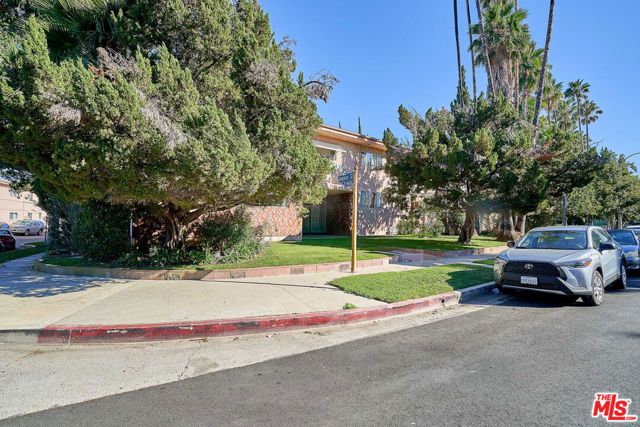 6520 Shirley Avenue 14, Reseda (los Angeles), CA 91335