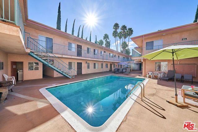 6520 Shirley Avenue 14, Reseda (los Angeles), CA 91335