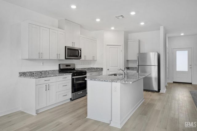 503 Elderberry Place, Shafter, CA 93263