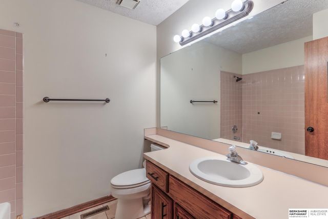 15041 Patterson Circle, Omaha, NE 68137