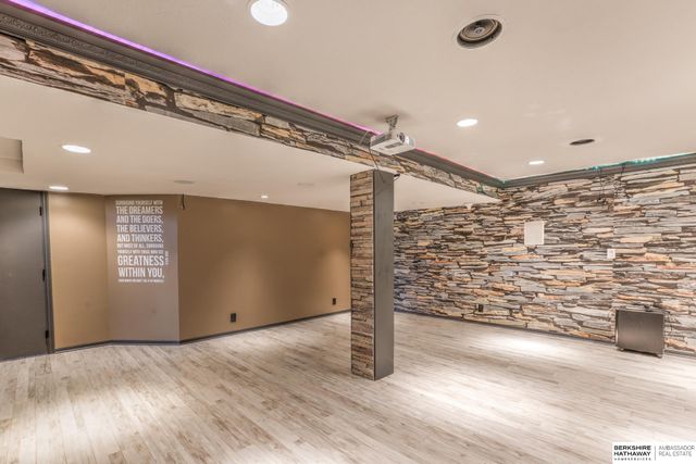 15041 Patterson Circle, Omaha, NE 68137