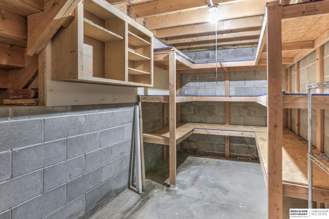 15041 Patterson Circle, Omaha, NE 68137