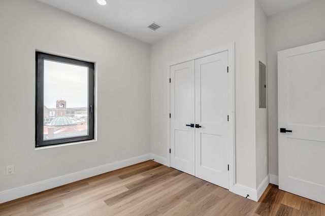 63 Belgrade Ave 107, Boston, MA 02131