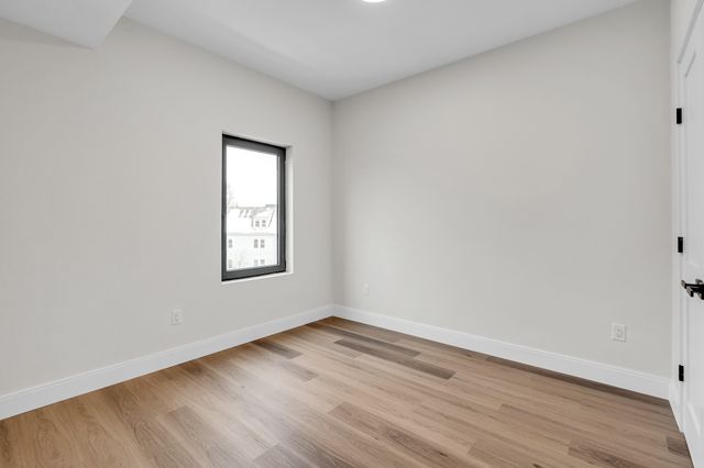 63 Belgrade Ave 107, Boston, MA 02131