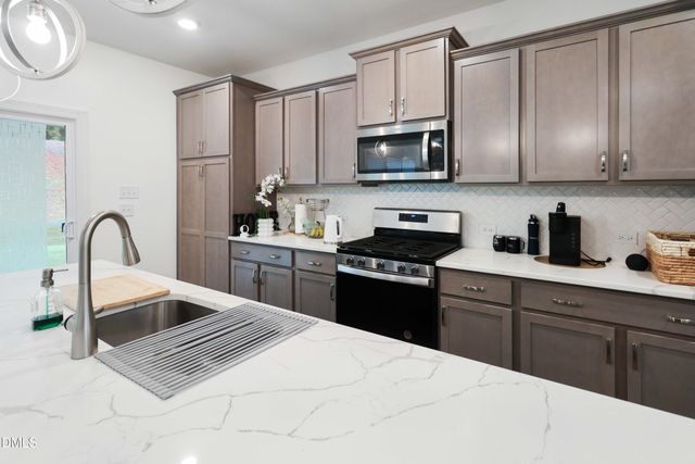 396 Bent Willow Drive, Clayton, NC 27527