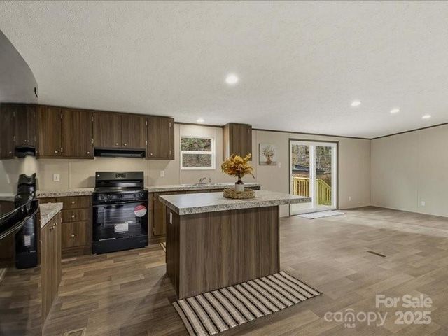 3160 Mariposa Lane, Morganton, NC 28655