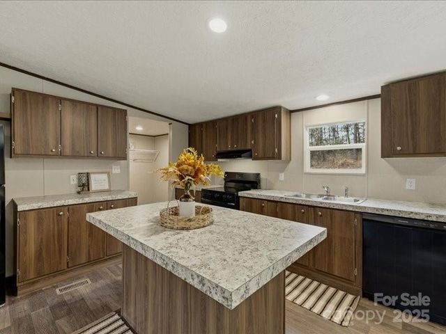 3160 Mariposa Lane, Morganton, NC 28655