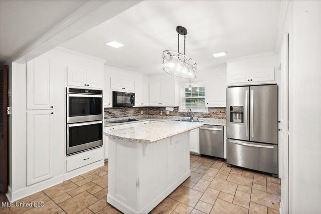 5123 Forest Hill Road, Byram, MS 39272