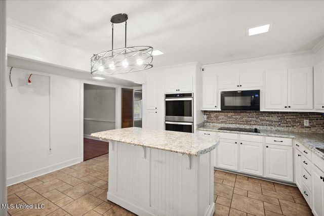 5123 Forest Hill Road, Byram, MS 39272