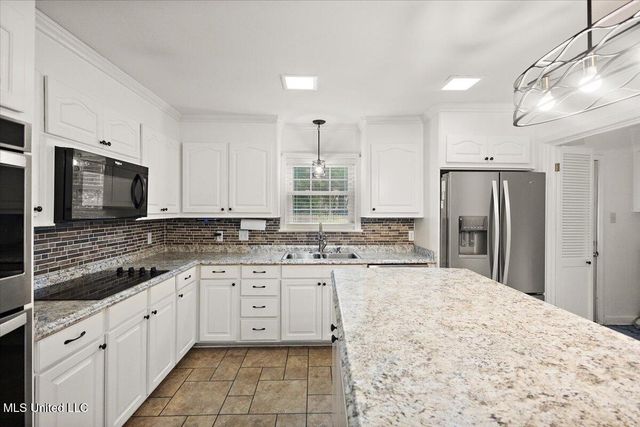 5123 Forest Hill Road, Byram, MS 39272