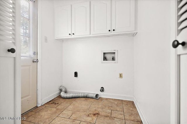 5123 Forest Hill Road, Byram, MS 39272