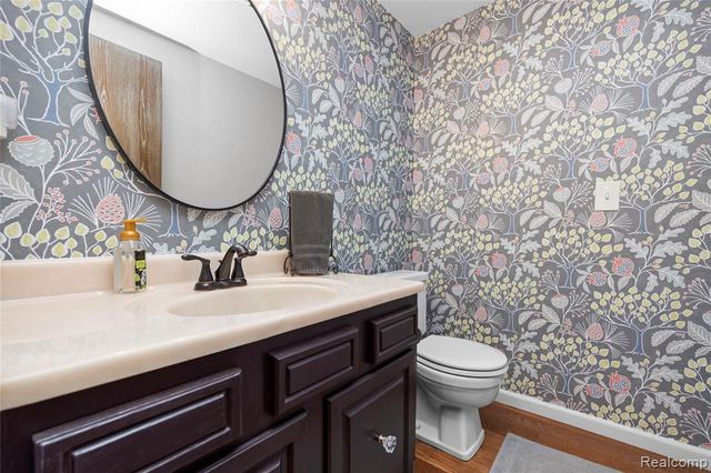 1999 Windingway Drive, Wixom, MI 48393