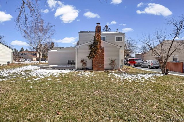 1999 Windingway Drive, Wixom, MI 48393