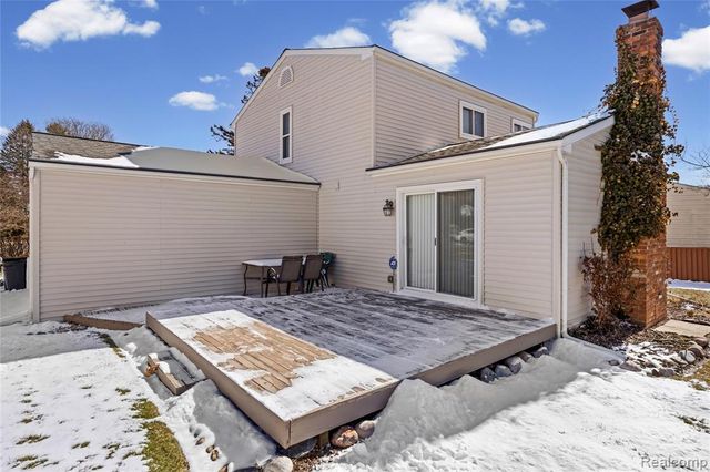 1999 Windingway Drive, Wixom, MI 48393