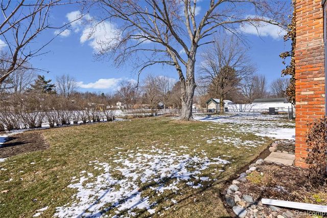 1999 Windingway Drive, Wixom, MI 48393