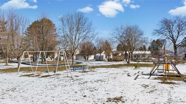 1999 Windingway Drive, Wixom, MI 48393