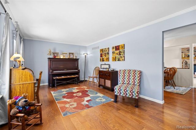 1999 Windingway Drive, Wixom, MI 48393