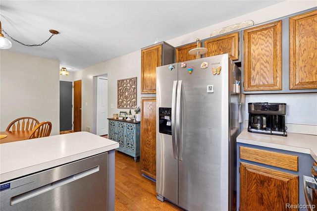 1999 Windingway Drive, Wixom, MI 48393