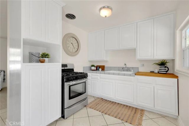 10542 Rose Street, Stanton, CA 90680