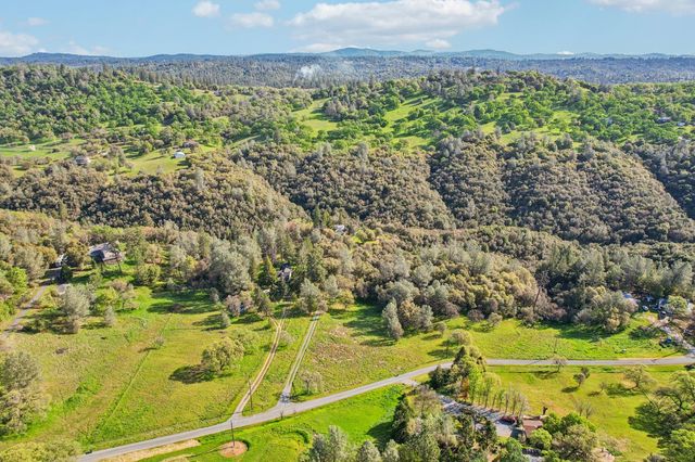 5961 Chrysler Cir, Garden Valley, CA 95633