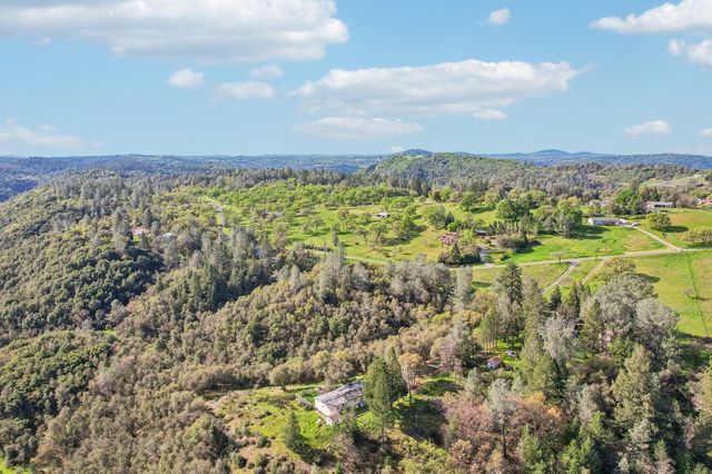 5961 Chrysler Cir, Garden Valley, CA 95633