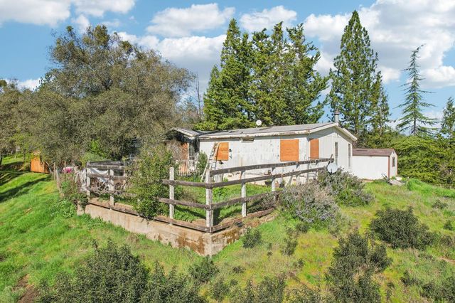 5961 Chrysler Cir, Garden Valley, CA 95633