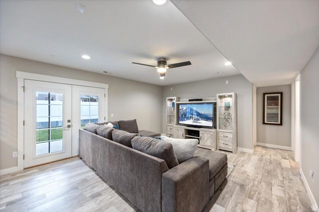 5751 W EARLY DAWN DR, West Jordan, UT 84081