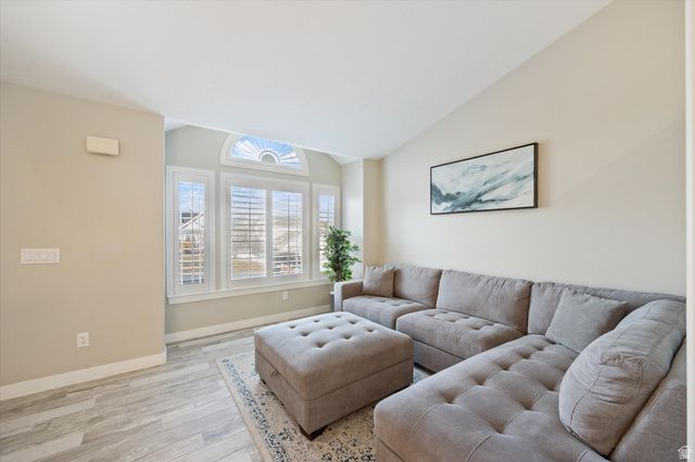 5751 W EARLY DAWN DR, West Jordan, UT 84081