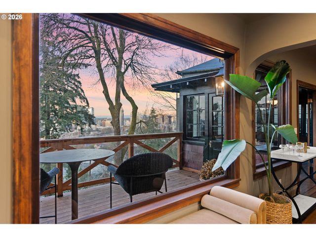 1442 Sw VISTA Ave, Portland, OR 97201