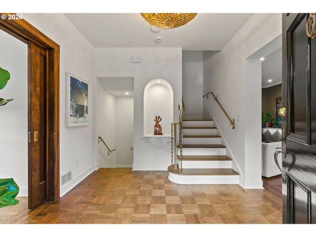 1442 Sw VISTA Ave, Portland, OR 97201