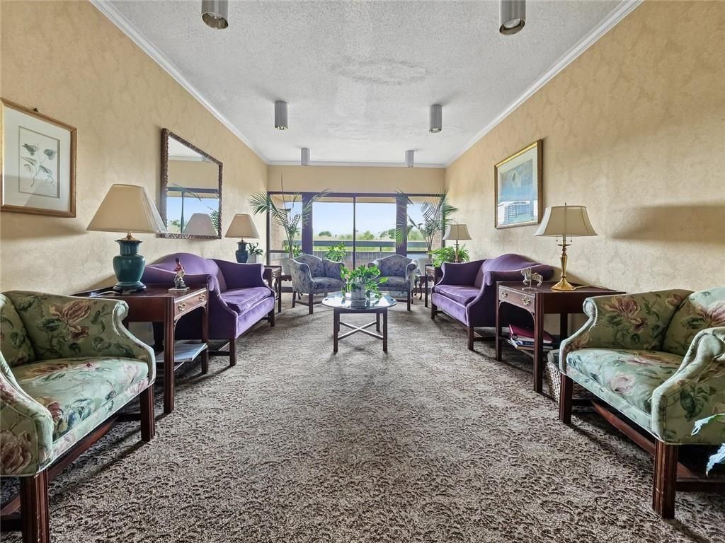 Image 20 of property listing at 1800 Clairmont Lk A703, Decatur, GA 30033