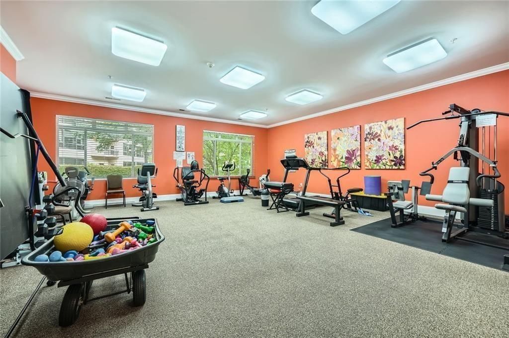 Image 43 of property listing at 1800 Clairmont Lk A703, Decatur, GA 30033