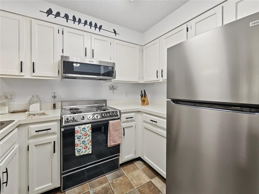 Image 7 of property listing at 1800 Clairmont Lk A703, Decatur, GA 30033