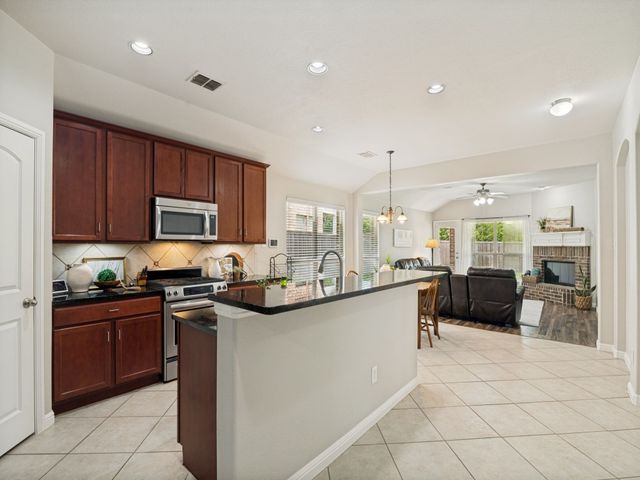 669 Payton Way, Fate, TX 75087