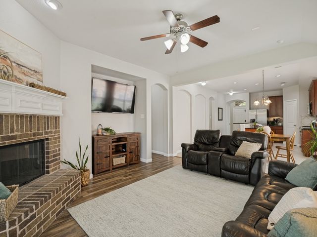 669 Payton Way, Fate, TX 75087