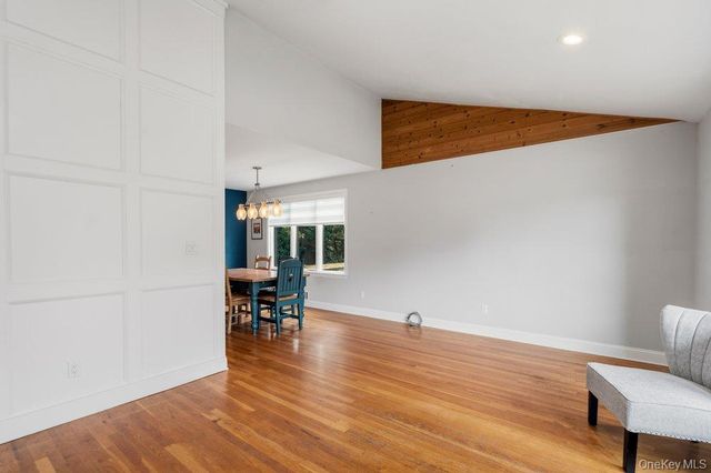 27 Delaware Avenue, Jericho, NY 11753