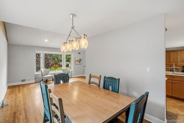 27 Delaware Avenue, Jericho, NY 11753