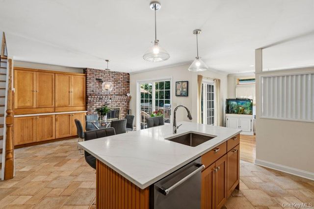 27 Delaware Avenue, Jericho, NY 11753