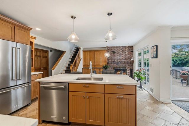 27 Delaware Avenue, Jericho, NY 11753