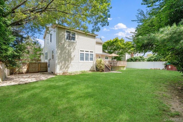 27 Delaware Avenue, Jericho, NY 11753