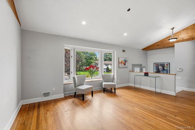 27 Delaware Avenue, Jericho, NY 11753