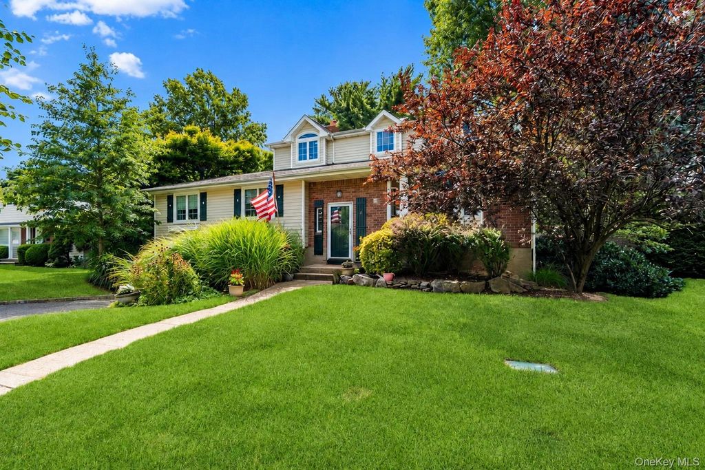 27 Delaware Avenue, Jericho, NY 11753 — photo 4